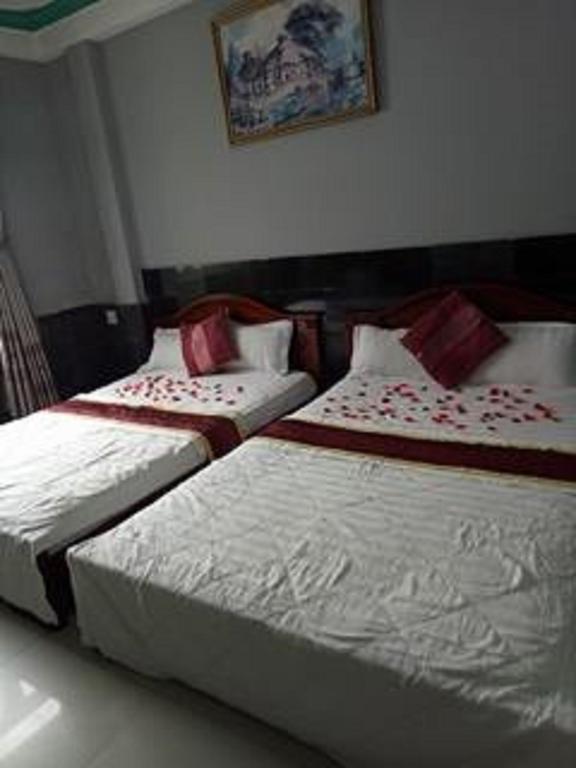 Yen Vy Hotel Куинён Экстерьер фото